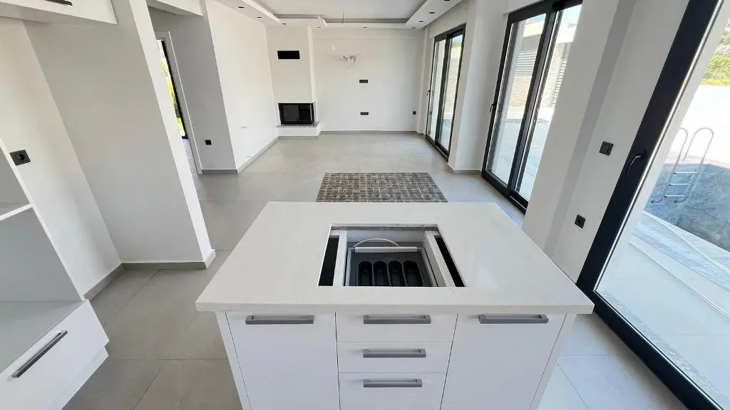 Fitted kitchen